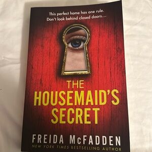The Housemaid’s Secret by Frieda McFadden